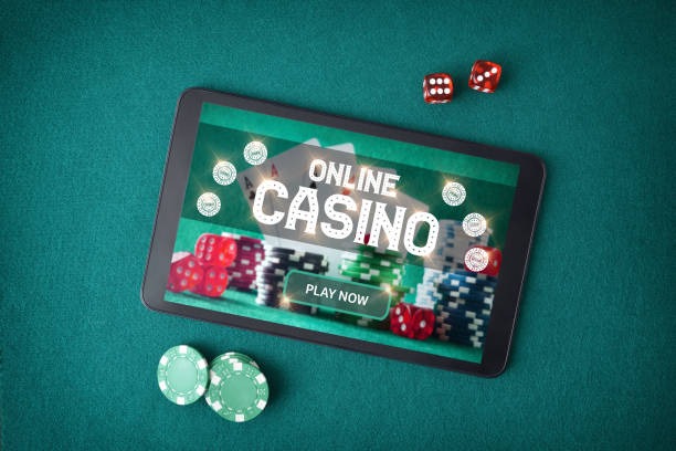 Where Slot Fans and Table Game Players Meet Online